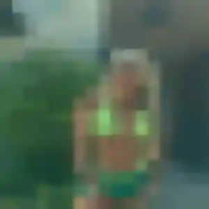 Elodie, 23 ans, en ligne à Agde pour une rencontre coquine