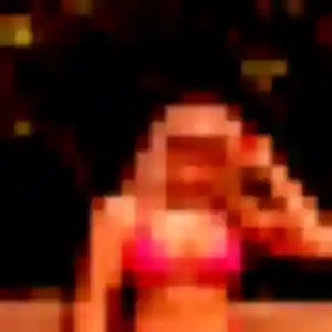 Contacte Suzanne, 22 ans à Avon gratuitement