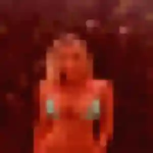 Oumaima, 21 ans, connectée à Baud pour un rencontre coquine