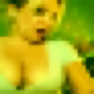 Brune, 30 ans, en ligne à Betton pour une rencontre coquine