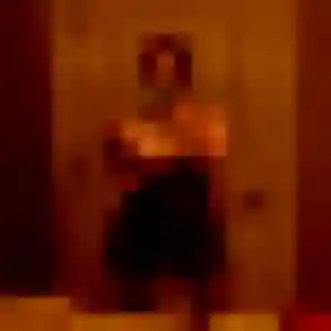 rencontre coquine à Cavalaire-sur-Mer : profil de Erika, 23 ans - accès libre
