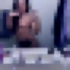 Charmante Elena, 36 ans à Cessy - découvrir son profil