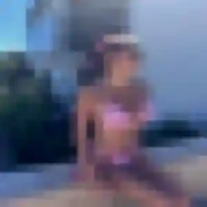 Photo de Marie-Cecile à Chantonnay (23 ans) - rencontre coquine anonyme