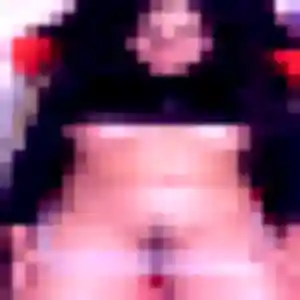 Karima, 34 ans, en ligne à Combourg pour une rencontre coquine