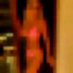 Photo de Benedicte à Escalquens (30 ans) - rencontre coquine anonyme