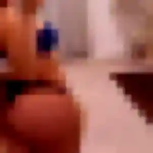 Francine (19 ans) à Escaudain propose une rencontre aujourd'hui