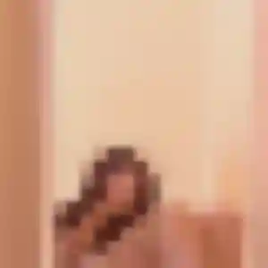 Vicky, 41 ans, en ligne à Fos-sur-Mer pour une rencontre coquine