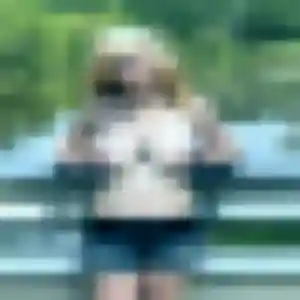 Contacte Karen, 25 ans à Furiani en privé