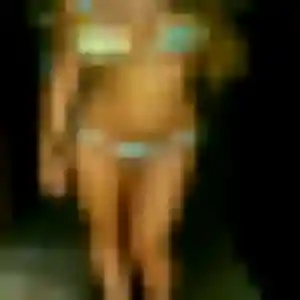 Charmante Flore, 19 ans à Labenne - la contacter