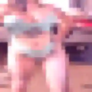 Myriam (22 ans) à Le Chambon-Feugerolles propose un rencontre coquine maintenant