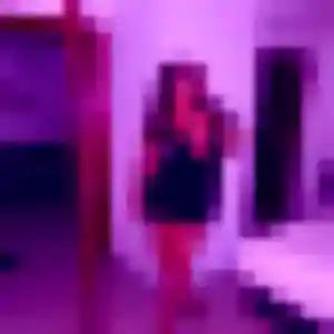 Photo de Rachel à Le Muy (27 ans) - rencontre coquine anonyme