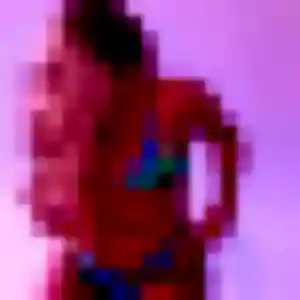 Azalee, 20 ans, connectée à Lure pour un rencontre coquine