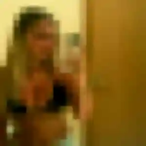 Ambre, 19 ans, en ligne à Mouans-Sartoux pour une rencontre coquine