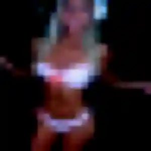 Manon, 30 ans, connectée à Noyant-Villages pour une rencontre coquine