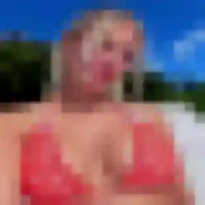 Rencontre Cindy, 29 ans à Rodez en privé