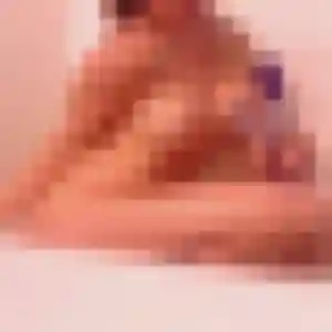 Gwenaelle, 27 ans, dispo pour rencontre coquine à Roques