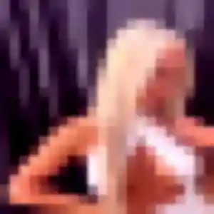 Découvre Rebecca, 31 ans à Saint-Cyprien en privé
