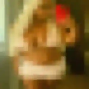 Malika, fille de 35 ans propose rencontre coquine à Saint-Cyr-au-Mont-d'Or