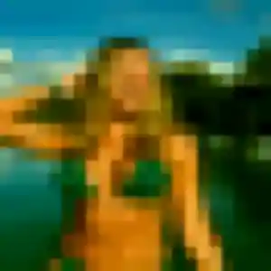 Naomi de Saint-Flour, 35 ans - rencontre coquine discret