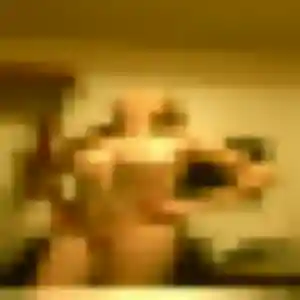 Photo de Adelaide à Saint-Genis-les-Ollières (36 ans) - rencontre coquine gratuit