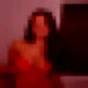 rencontre coquine à Saint-Julien-de-Concelles : profil de Rym, 20 ans - sans engagement