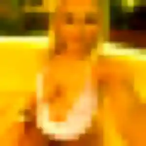 Emma, fille de 26 ans veut rencontre coquine à Saint-Lô