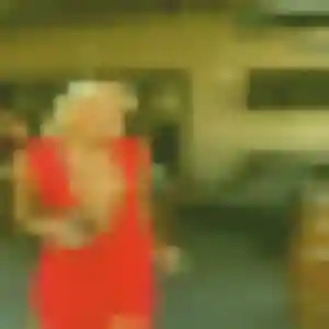 Contacte Brunehilde, 30 ans à Saint-Mitre-les-Remparts en privé