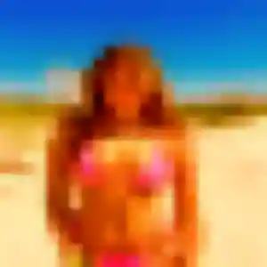 Zelda de Saint-Mitre-les-Remparts, 19 ans - rencontre coquine discret