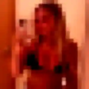 Janine, 25 ans, disponible à Saint-Privat-des-Vieux pour une rencontre coquine