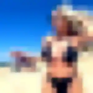 Helena, fille de 25 ans cherche rencontre coquine à Suresnes