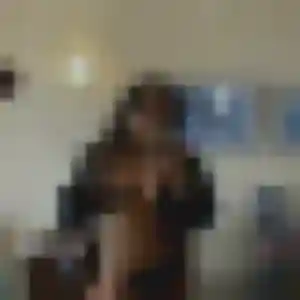 Rejoins Prisca, 33 ans à Thiers en privé