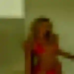 Melanie (26 ans) à Vic-le-Comte propose un rencontre coquine ce soir