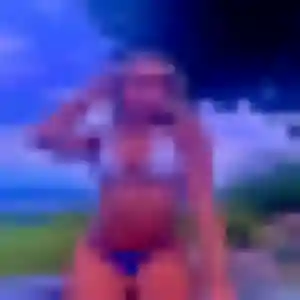 Coralie, femme de 25 ans propose rencontre coquine à Viroflay